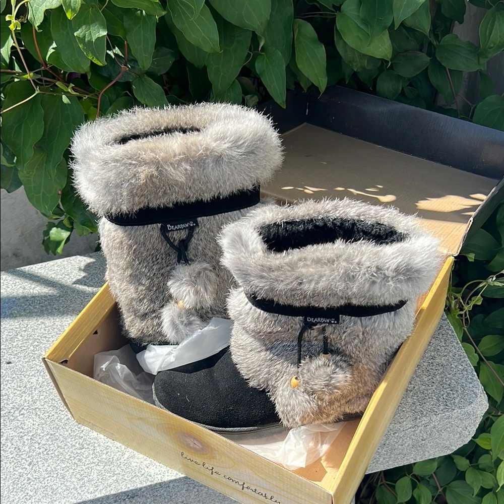 BearPaw Black and Gray Winter Boots